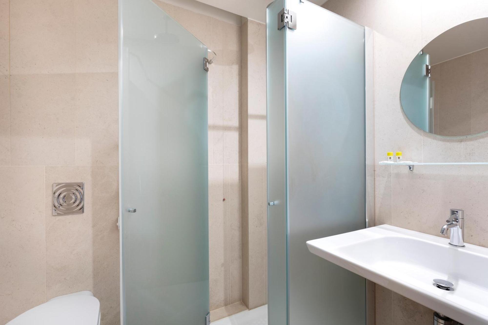 B&B Hotel Milano Central Station Kültér fotó